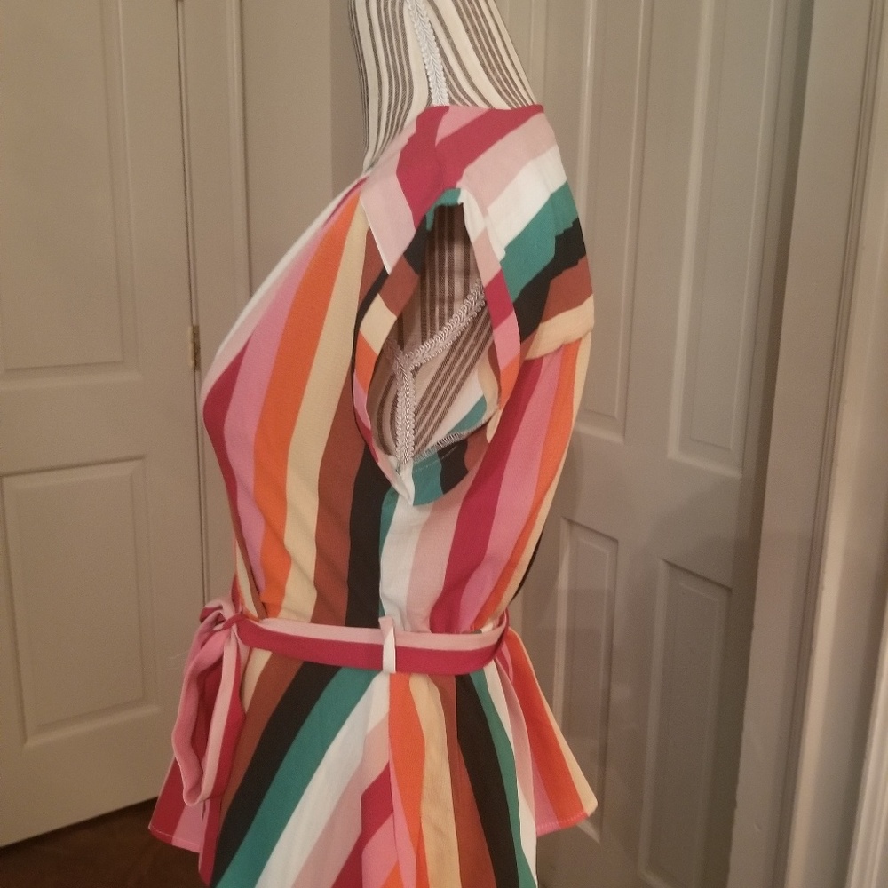 Darling, multi-color wrap inspired top with sash - Picture 4 of 5